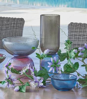 Vendita di vasi e contenitori per fiori di design e alta qualità